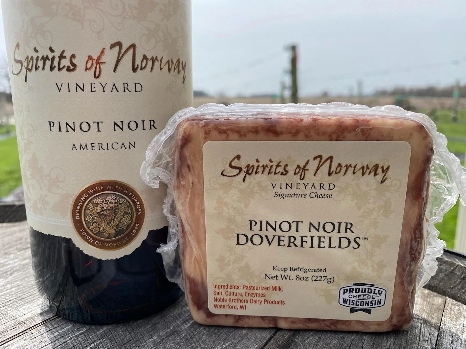 Pinot+Noir+Doverfield.jpg?